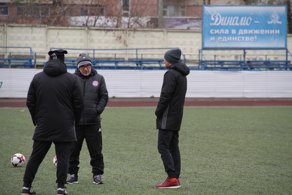 «Амкар» провел открытую для СМИ тренировку на поле стадиона «Динамо»